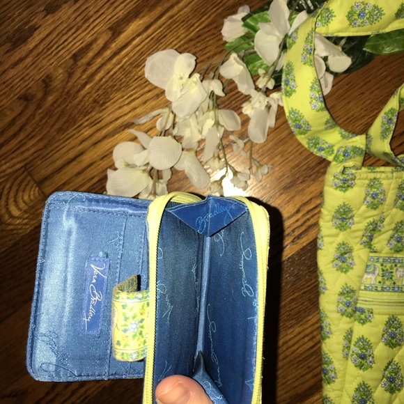 VERA BRADLEY SMALL CROSSBODY/SMALL WALLET- - Picture 6 of 8